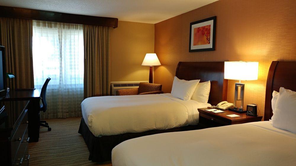 Delta Hotels By Marriott Burlington Exterior foto