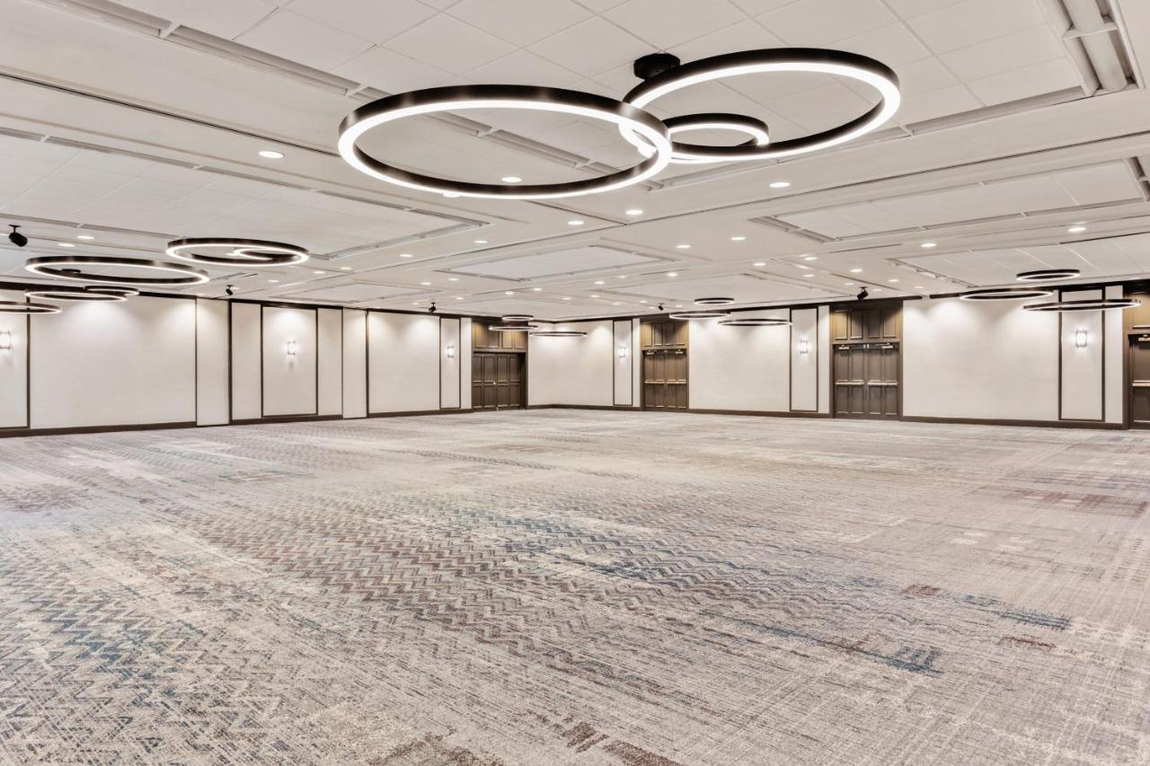 Delta Hotels By Marriott Burlington Exterior foto
