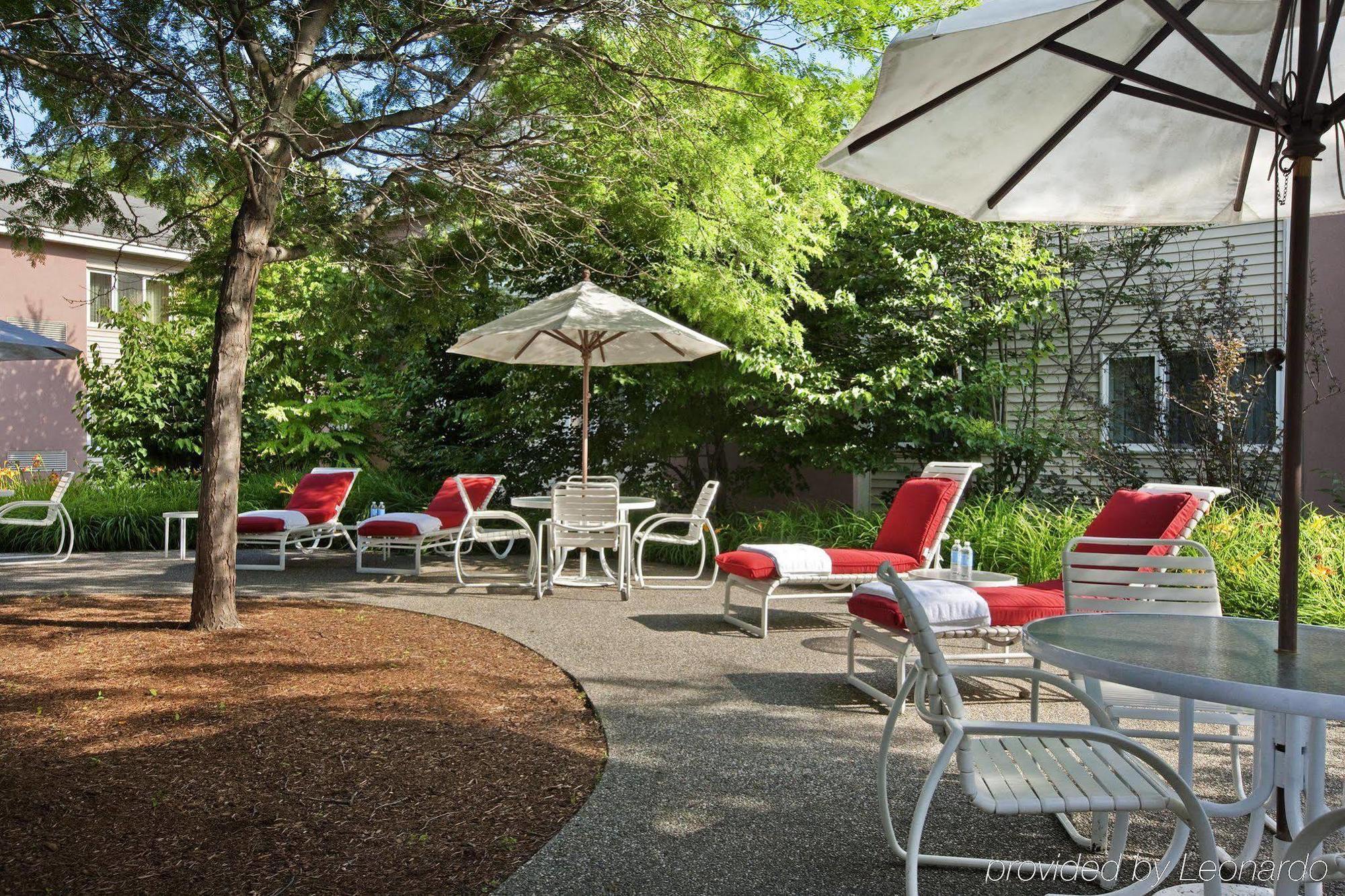 Delta Hotels By Marriott Burlington Exterior foto